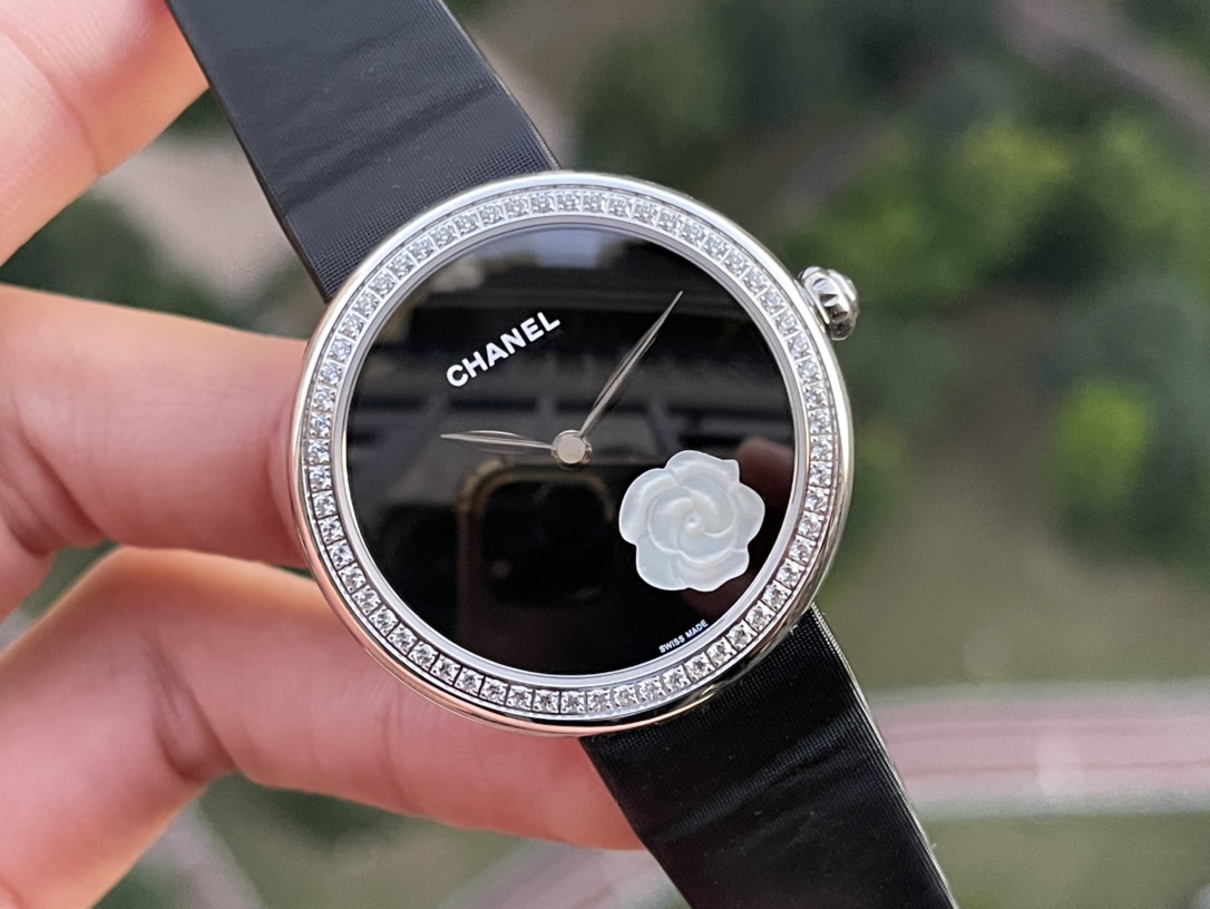 Chanel Black 37.5mm