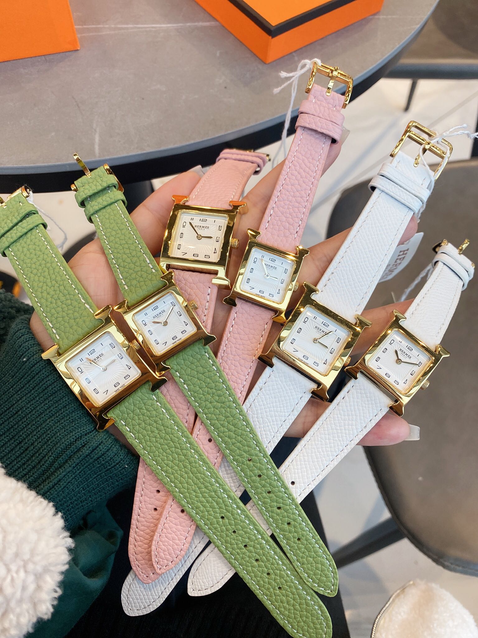 Hermes White 2022 21mm