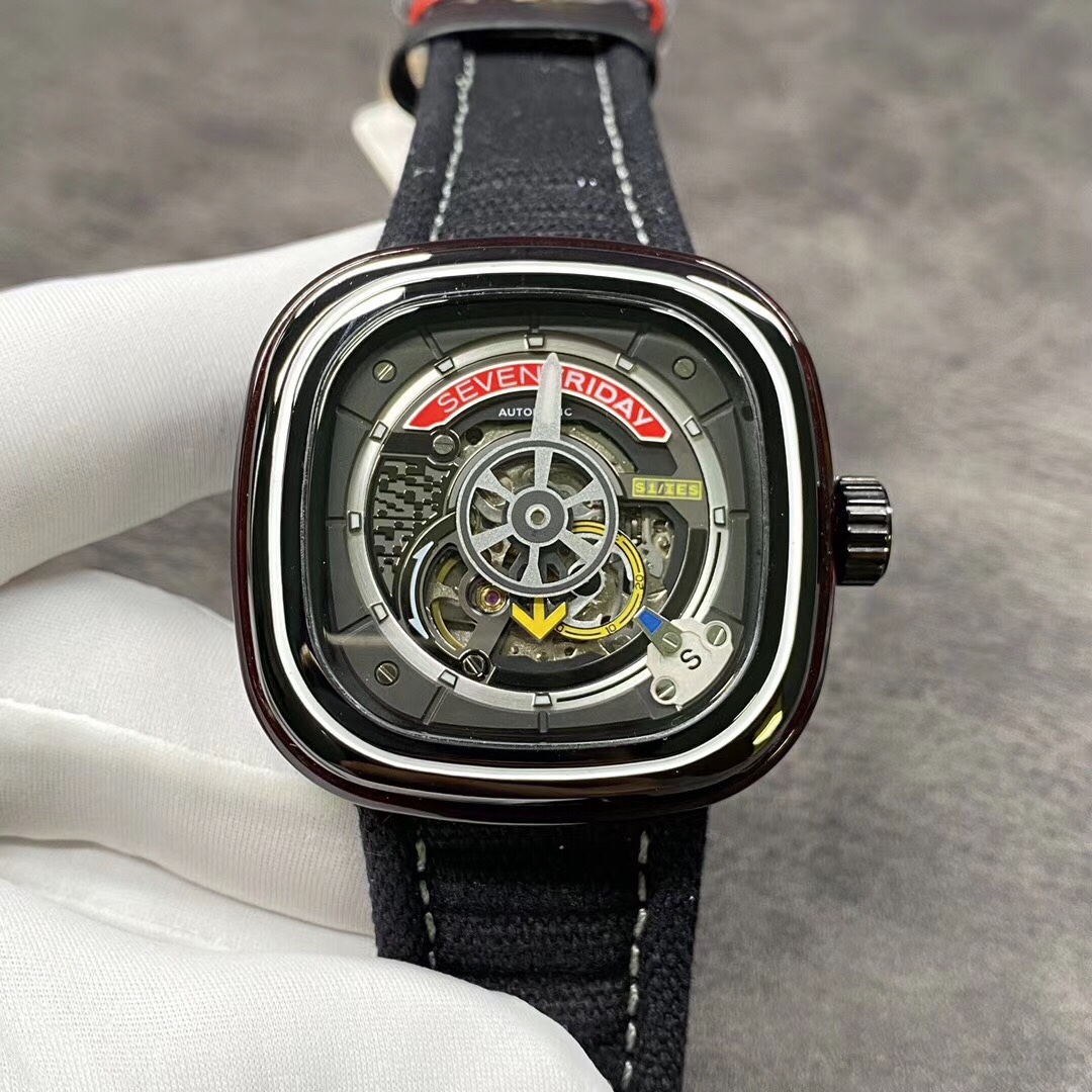 SevenFriday 47mm Watch 6607