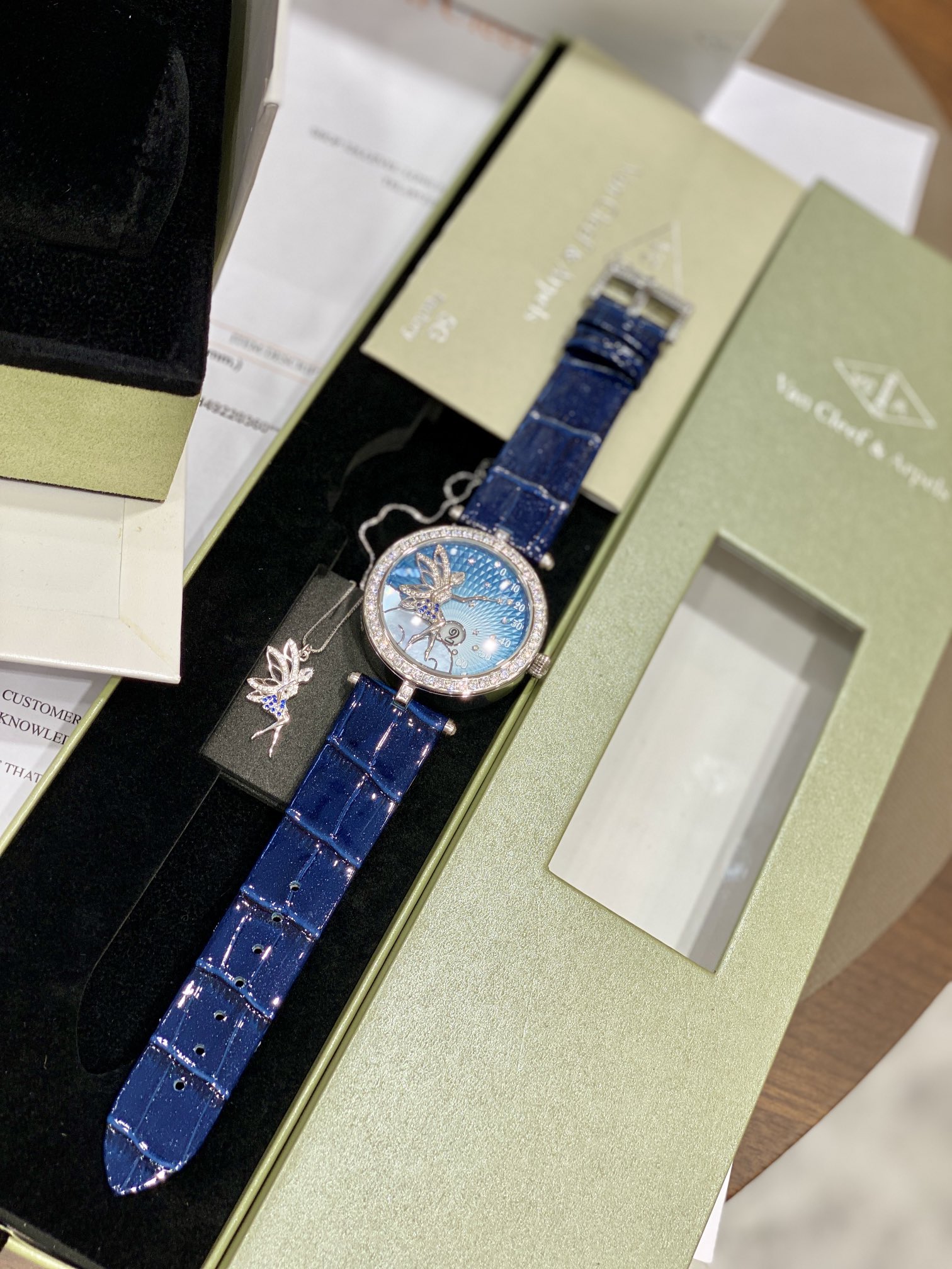 Van Cleef & Arpels Green Watch 15854