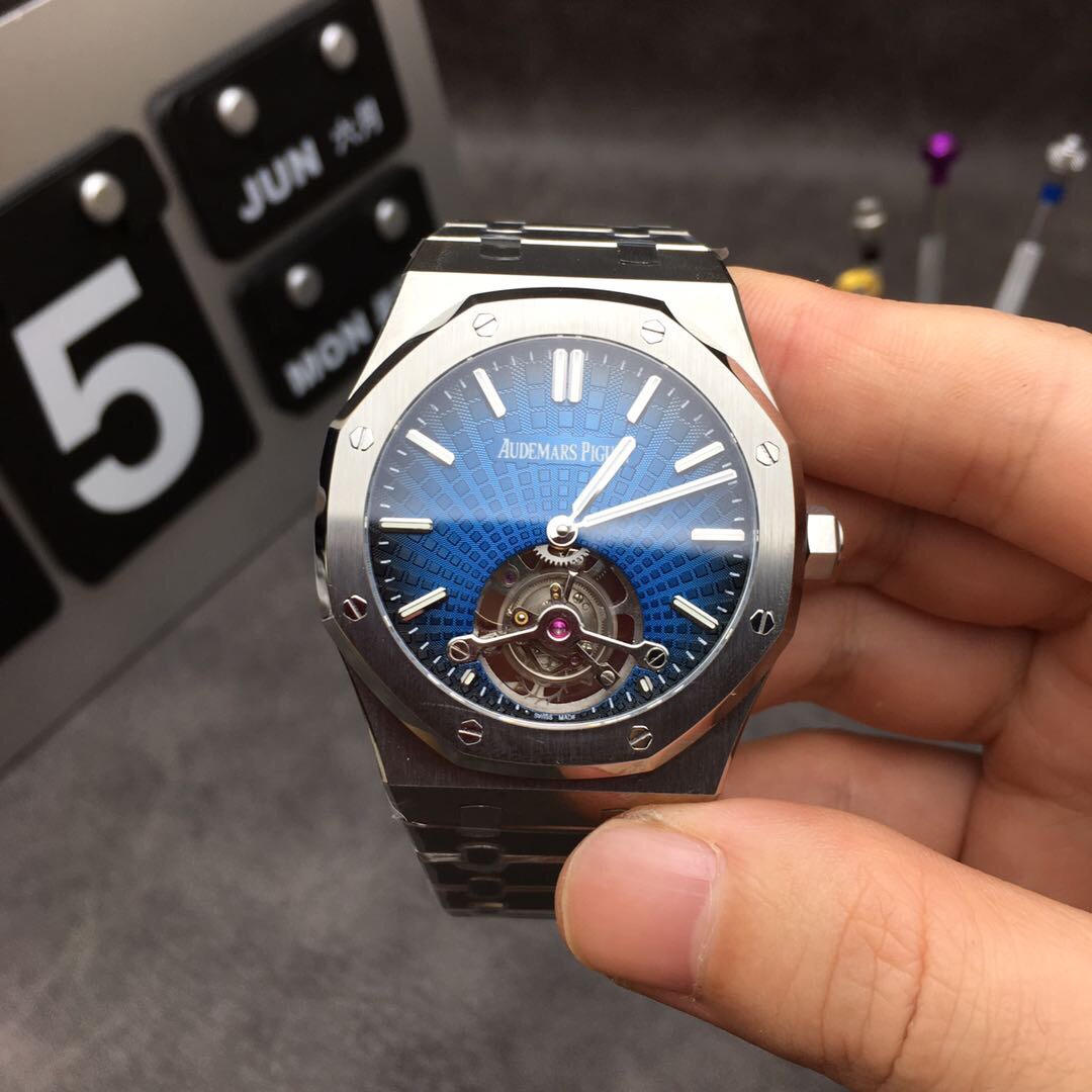 Audemars Piguet Watch 0492