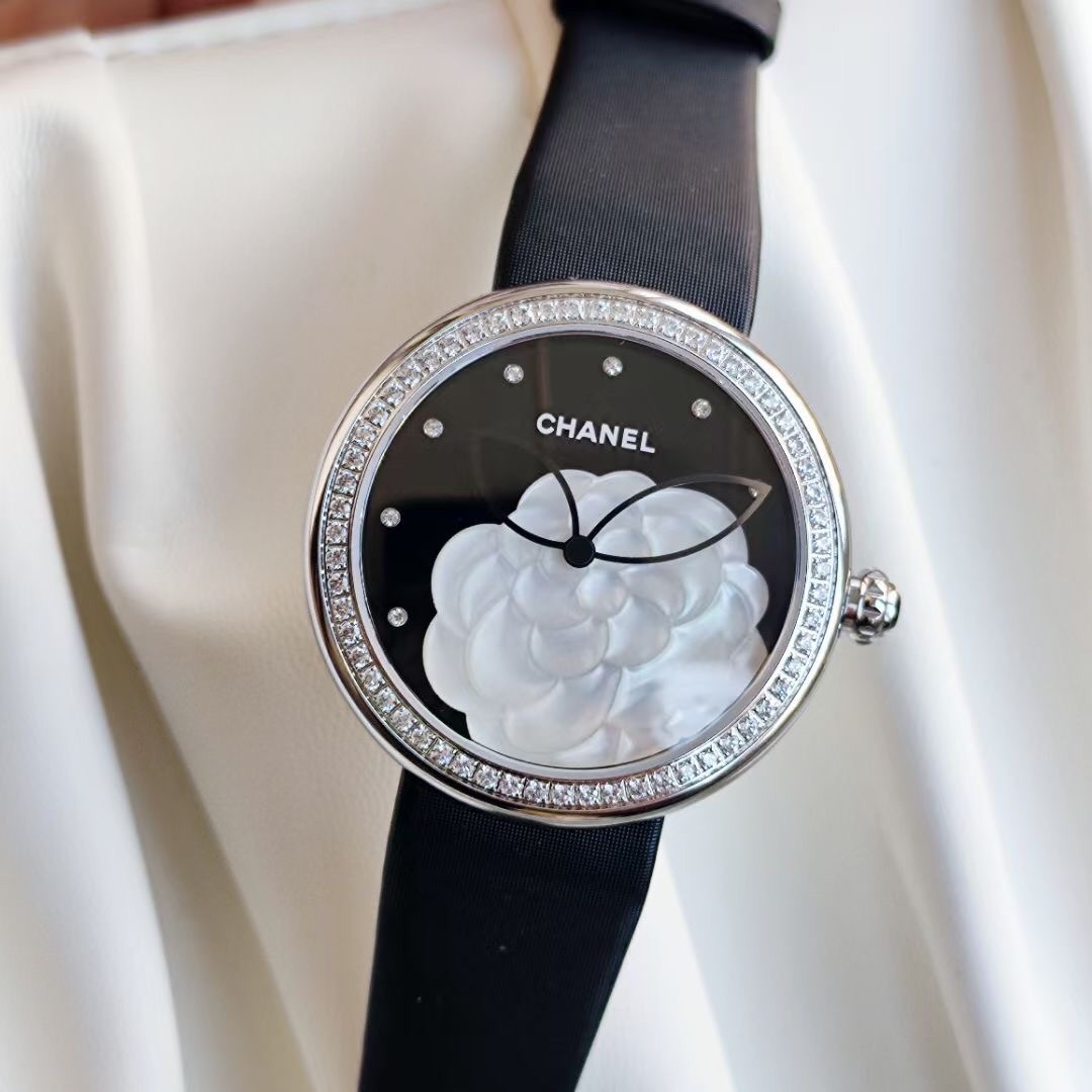 Chanel Black 37.5mm