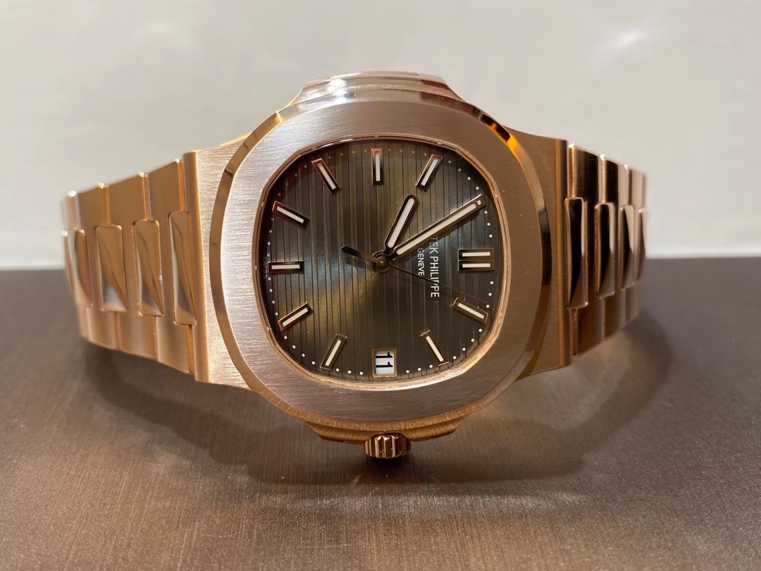 Patek Philippe Nautilus Watch 0807