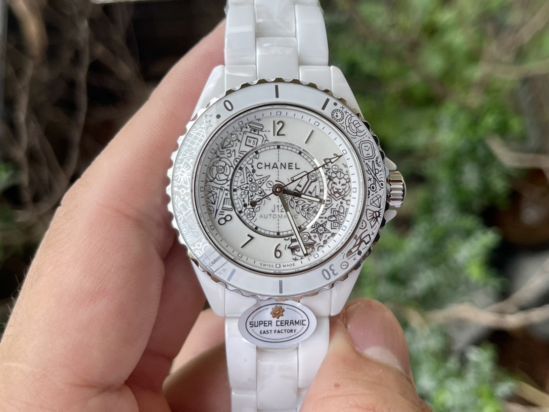Chanel Black 33mm