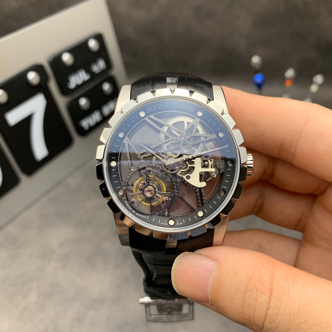 Roger Dubuis Watch 0485