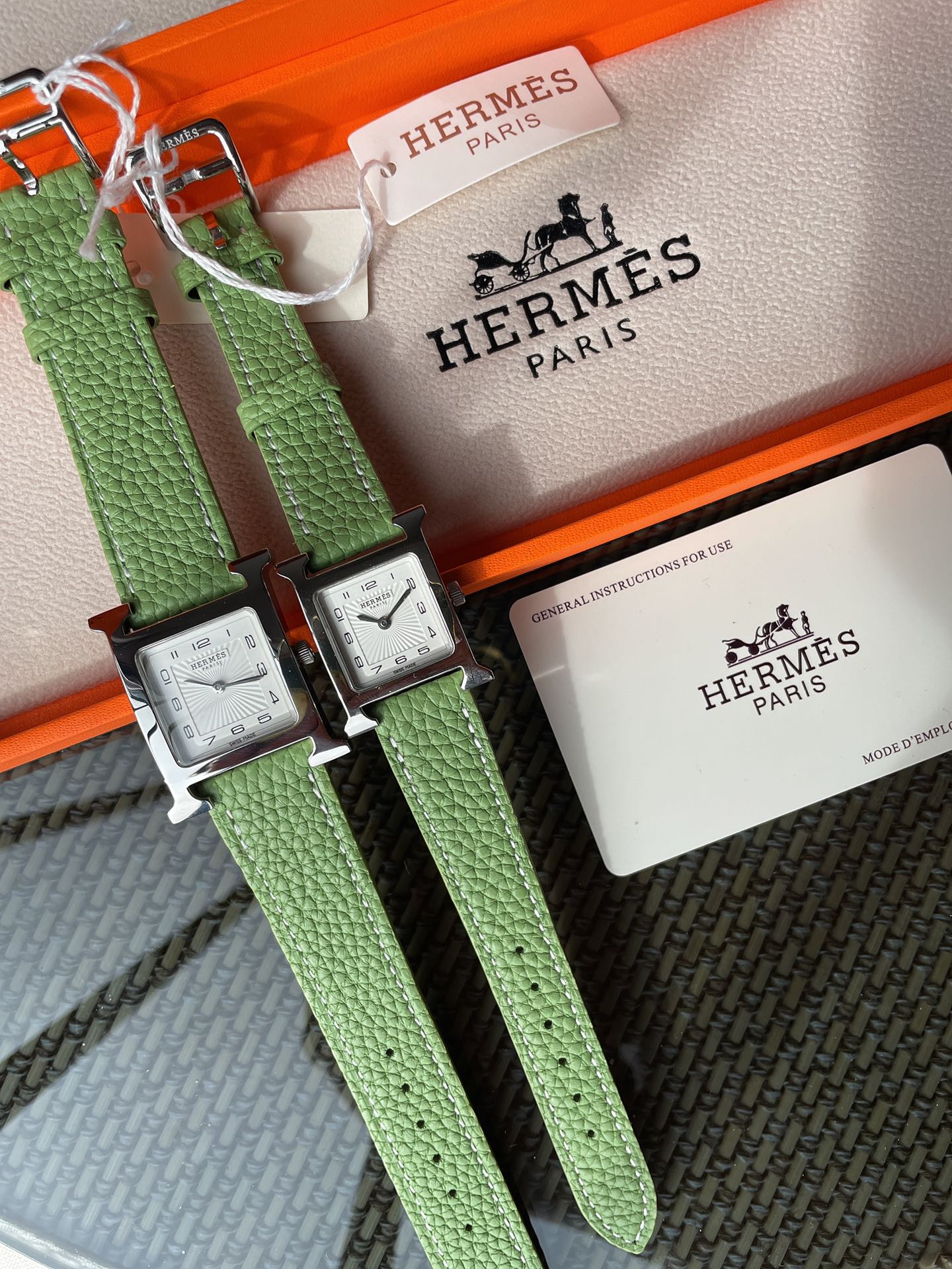 Hermes White 2022 21mm