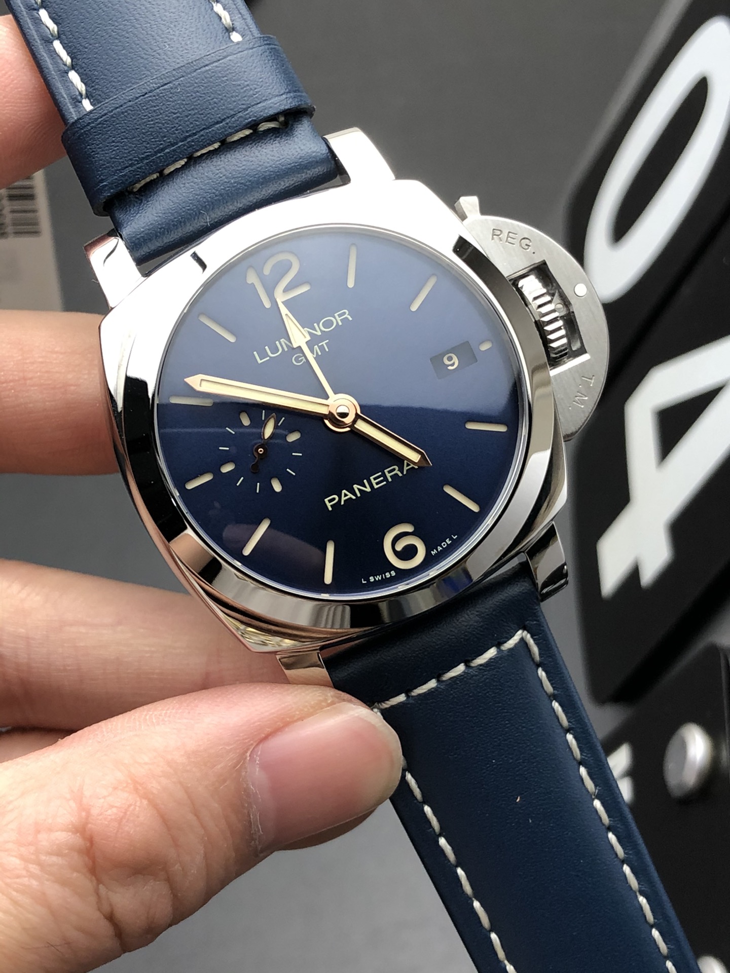Panerai VS Watch 7936