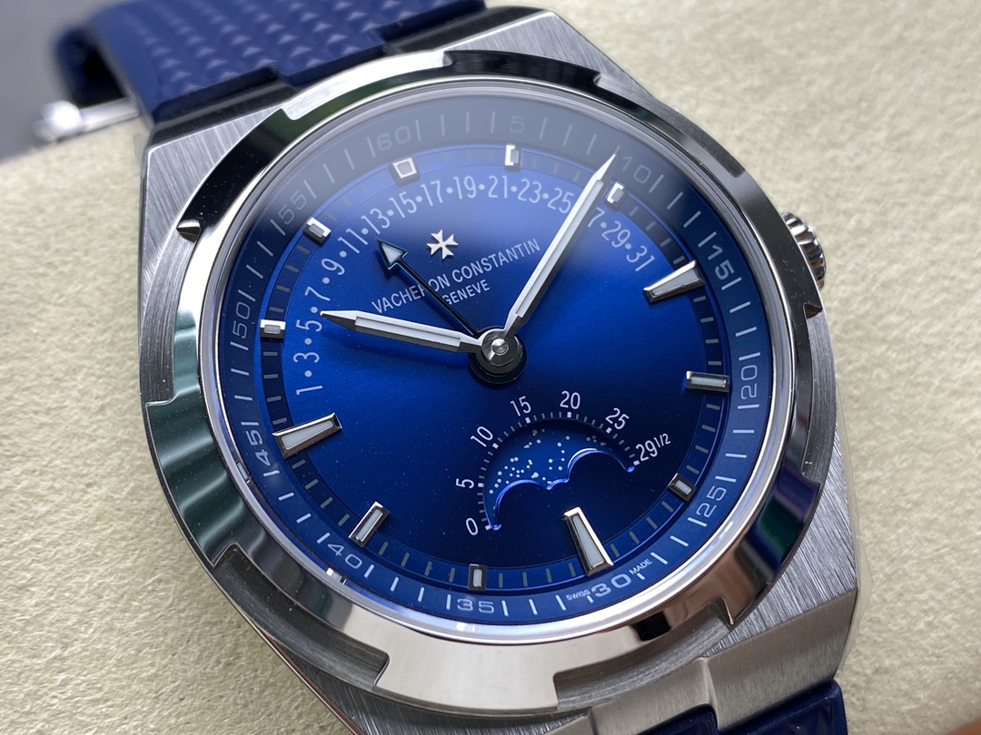 Vacheron Constantin Overseas 4000V/210A