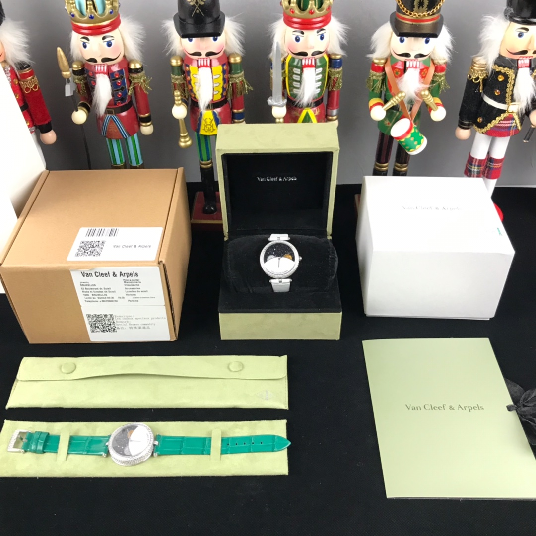 Van Cleef & Arpels Green 38mm