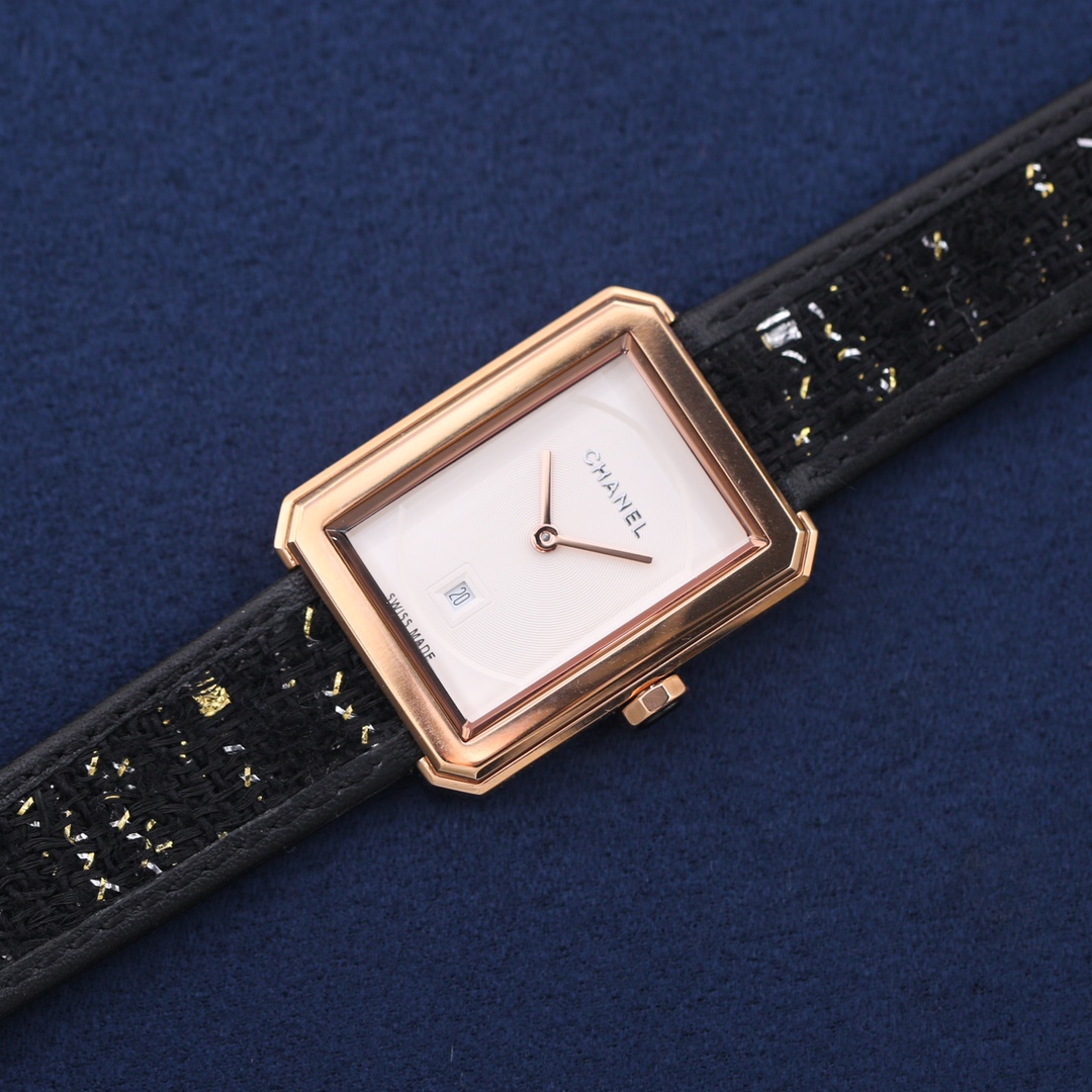 Chanel Black 33mm