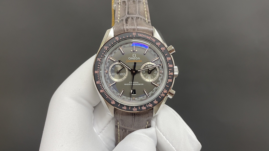Omega Speedmaster 9900 44mm