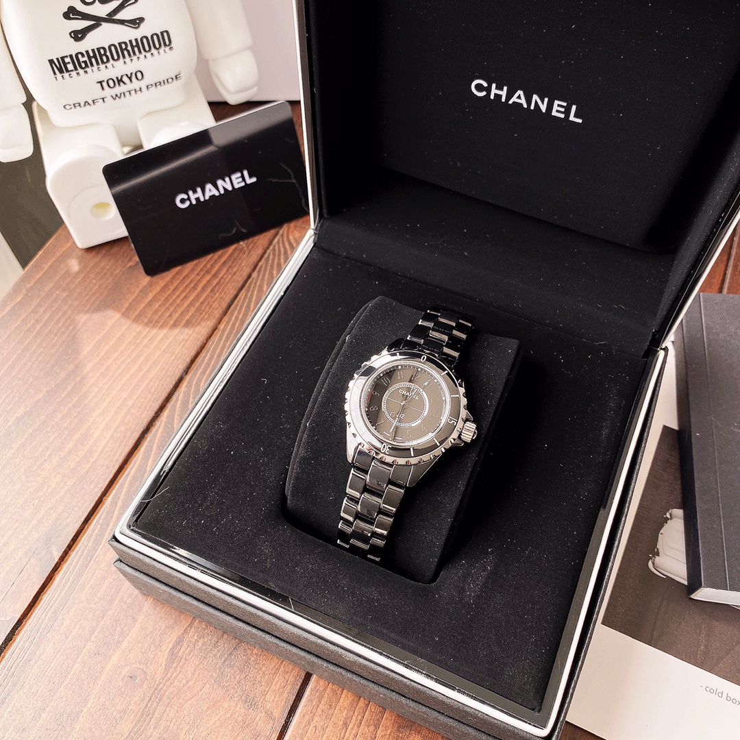 Chanel Blue 33mm
