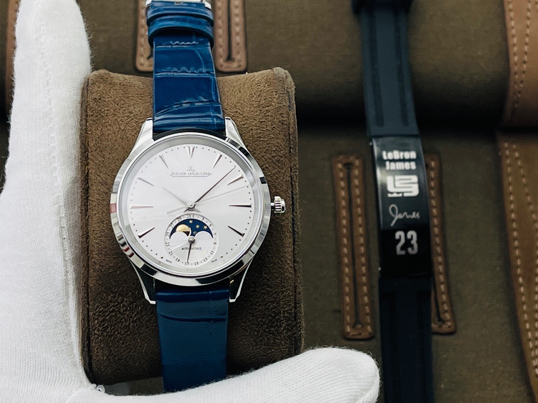 Jaeger-LeCoultre Blue 9015 34mm