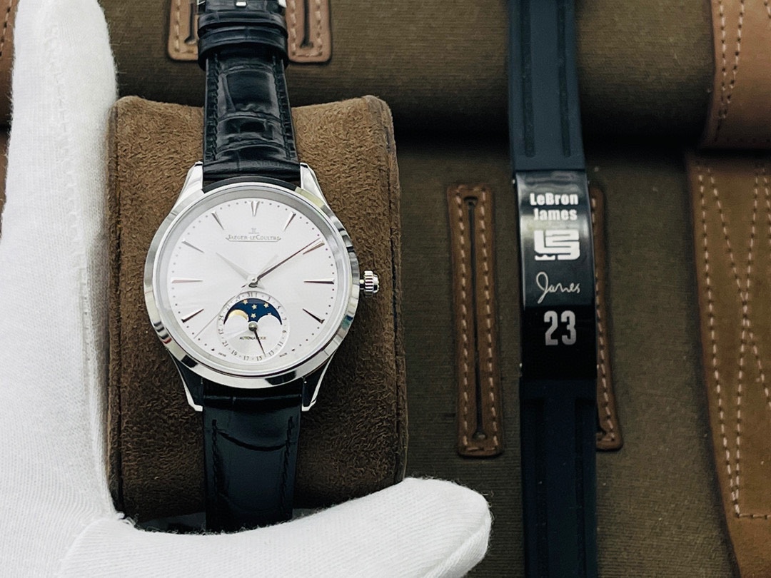 Jaeger-LeCoultre Blue 9015 34mm