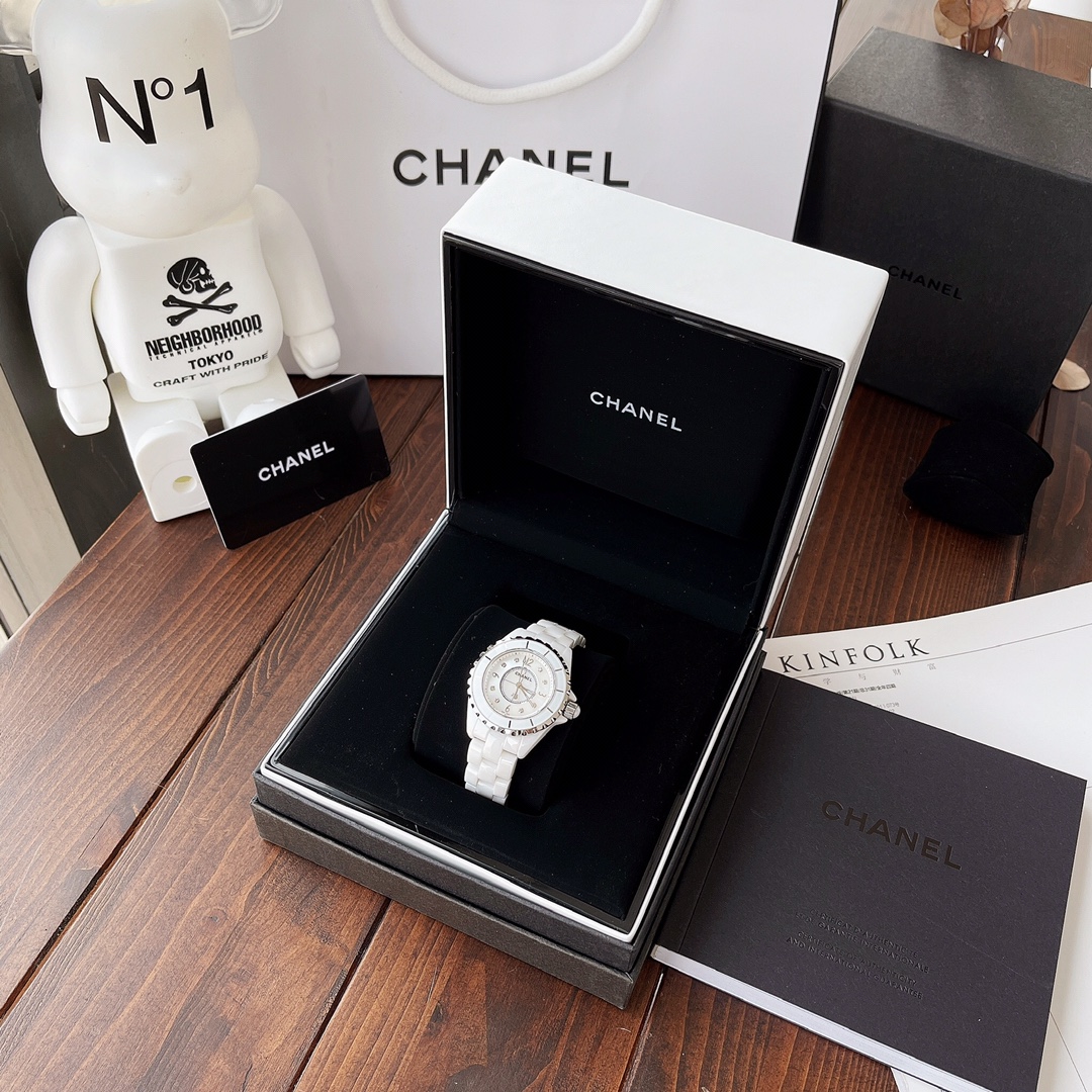 Chanel Blue 33mm