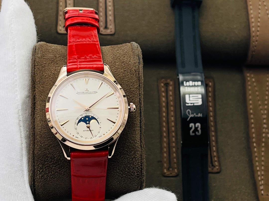 Jaeger-LeCoultre Blue 9015 34mm