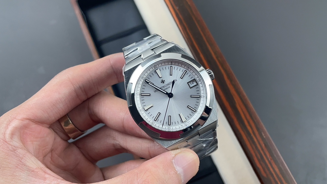 Vacheron Constantin Overseas Watch 4720