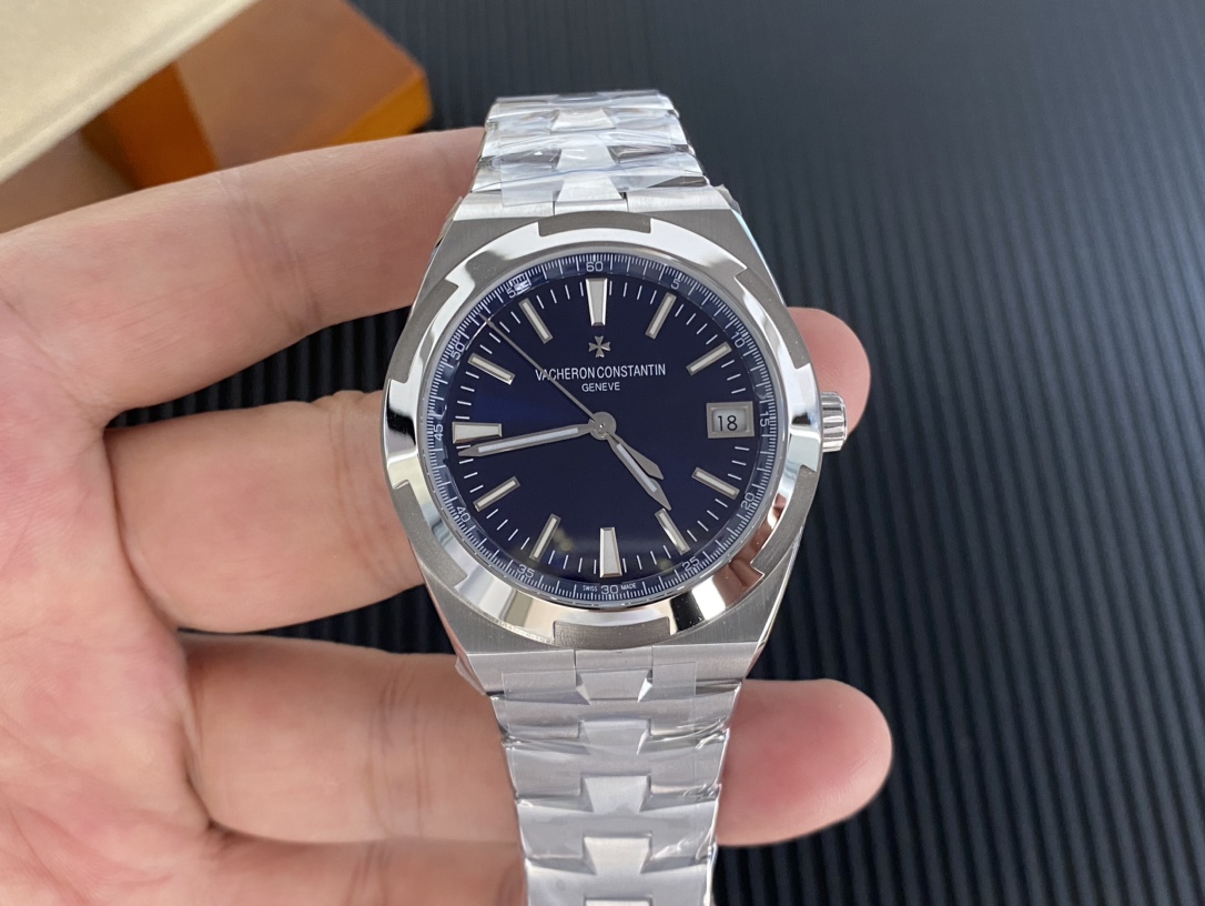 Vacheron Constantin Overseas 4500