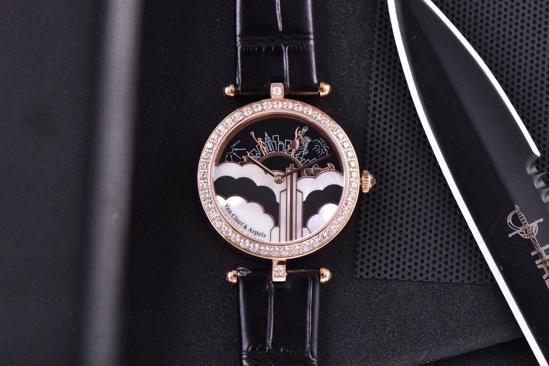 Van Cleef & Arpels Watch 16052