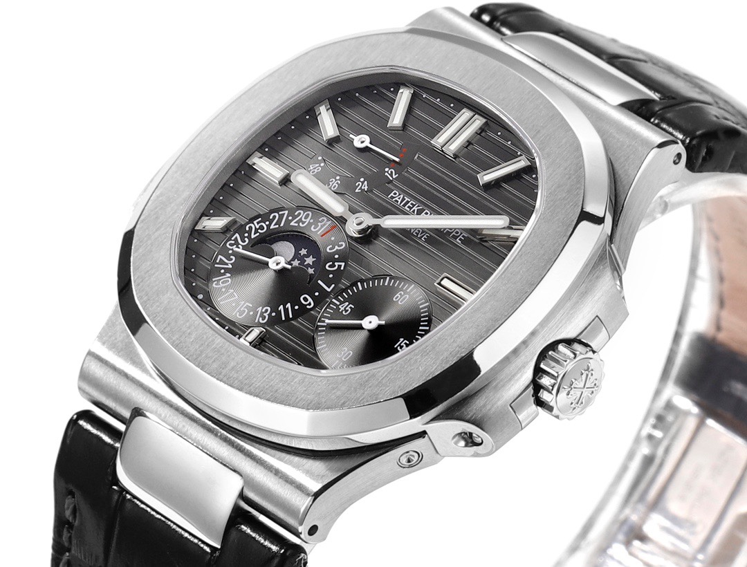 Patek Philippe Nautilus 5712GR