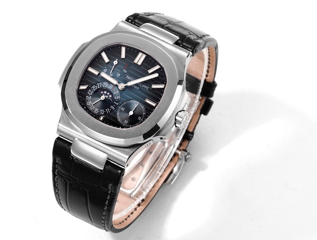 Patek Philippe Nautilus 5712GR