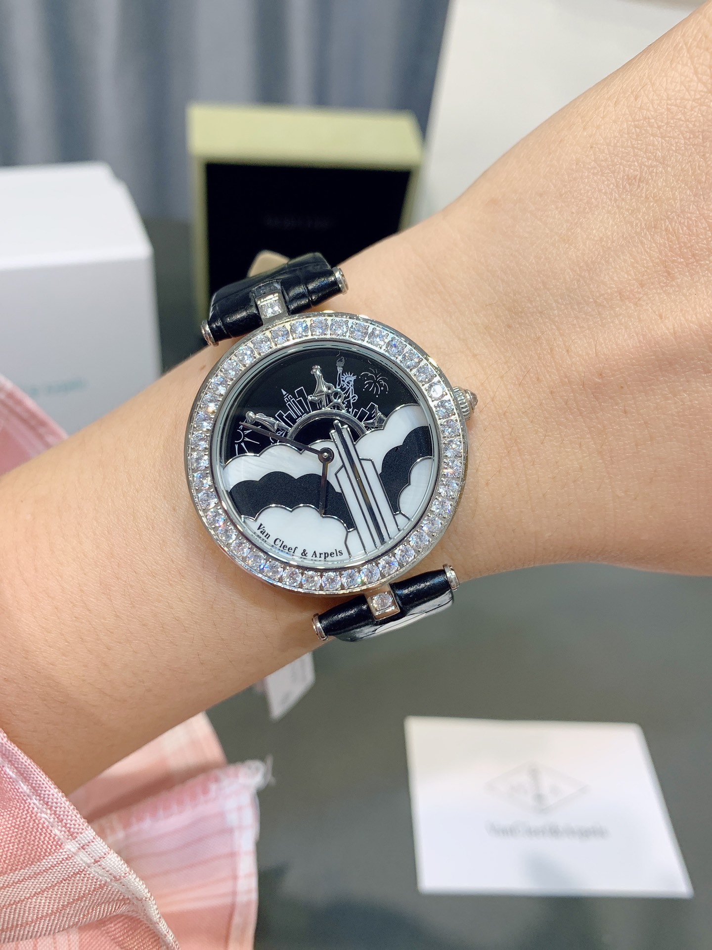 Van Cleef & Arpels Watch 16174