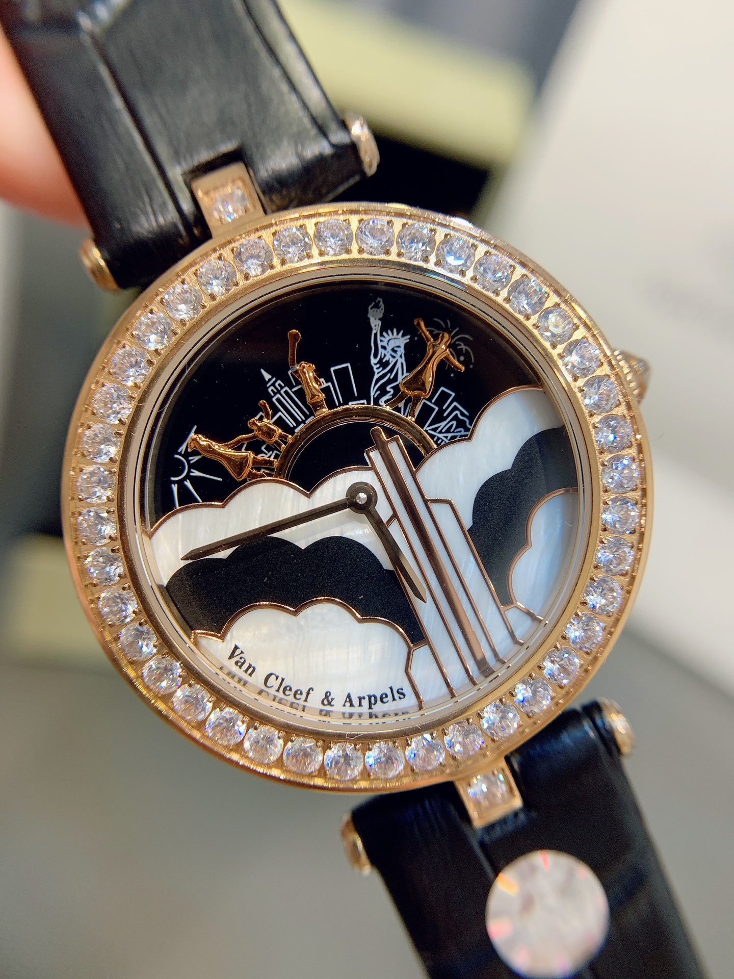 Van Cleef & Arpels Watch 16175