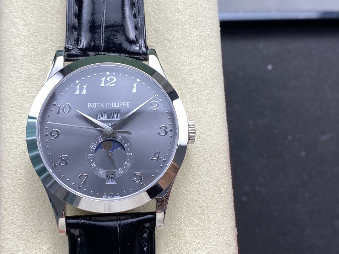 Patek Philippe Blue 5205G 38.5mm