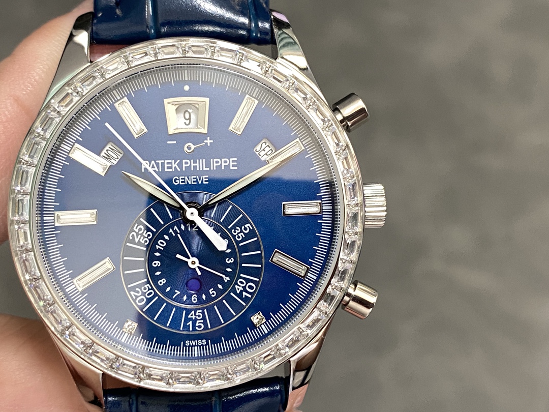 Patek Philippe Nautilus 5905R-010 TW
